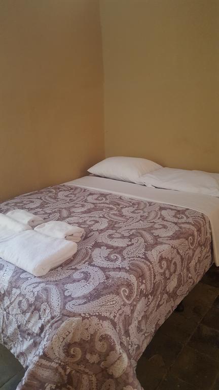Hostel Los Abuelos 莫约加尔帕 外观 照片