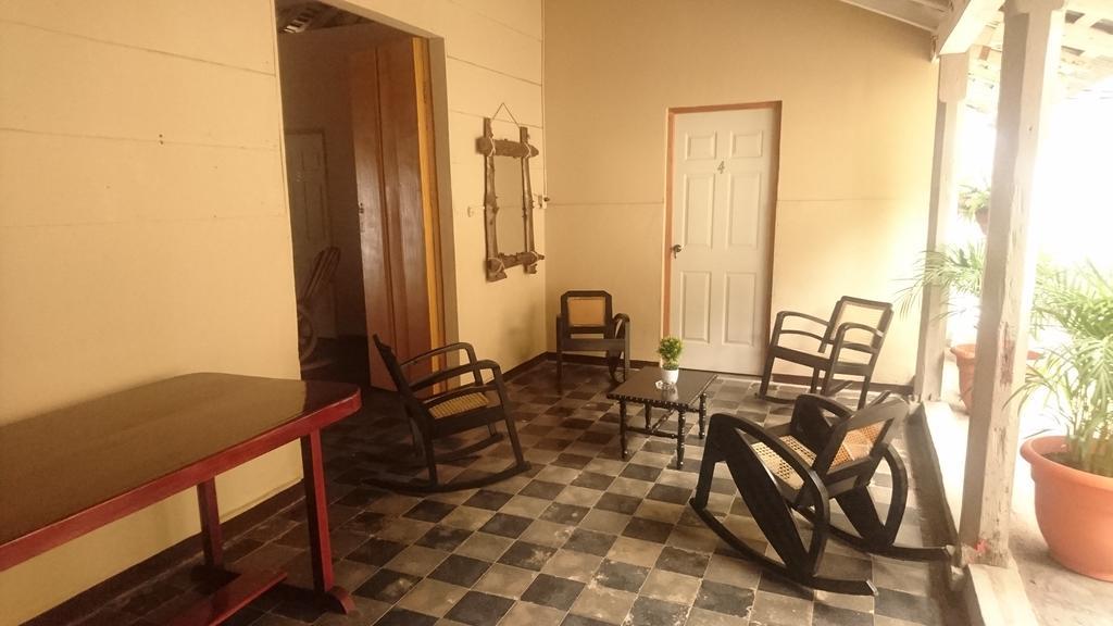 Hostel Los Abuelos 莫约加尔帕 外观 照片