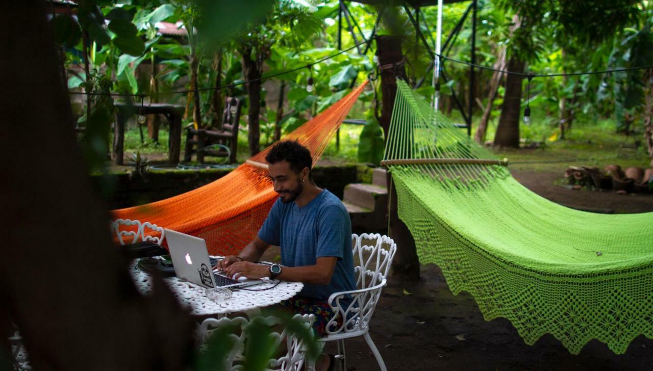 Hostel Los Abuelos 莫约加尔帕 外观 照片