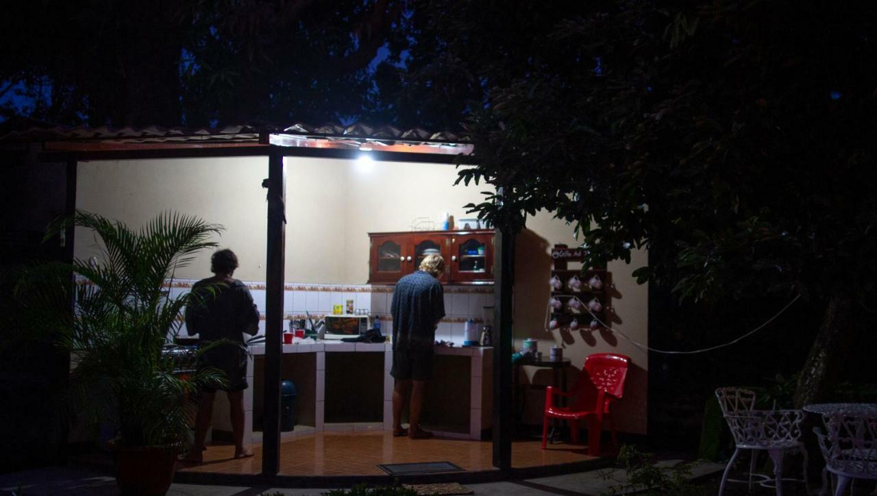 Hostel Los Abuelos 莫约加尔帕 外观 照片