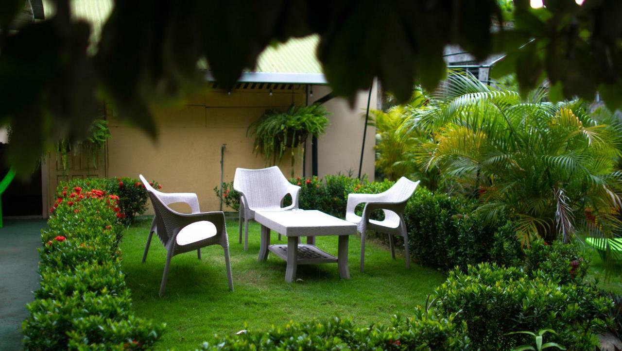 Hostel Los Abuelos 莫约加尔帕 外观 照片